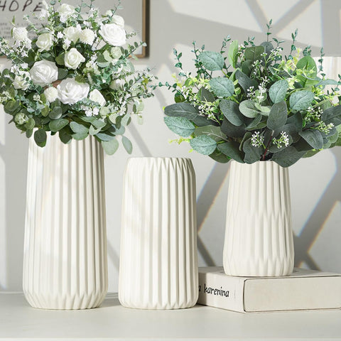 WONICE stems with durable silk leaves and iron wire for easy shaping.