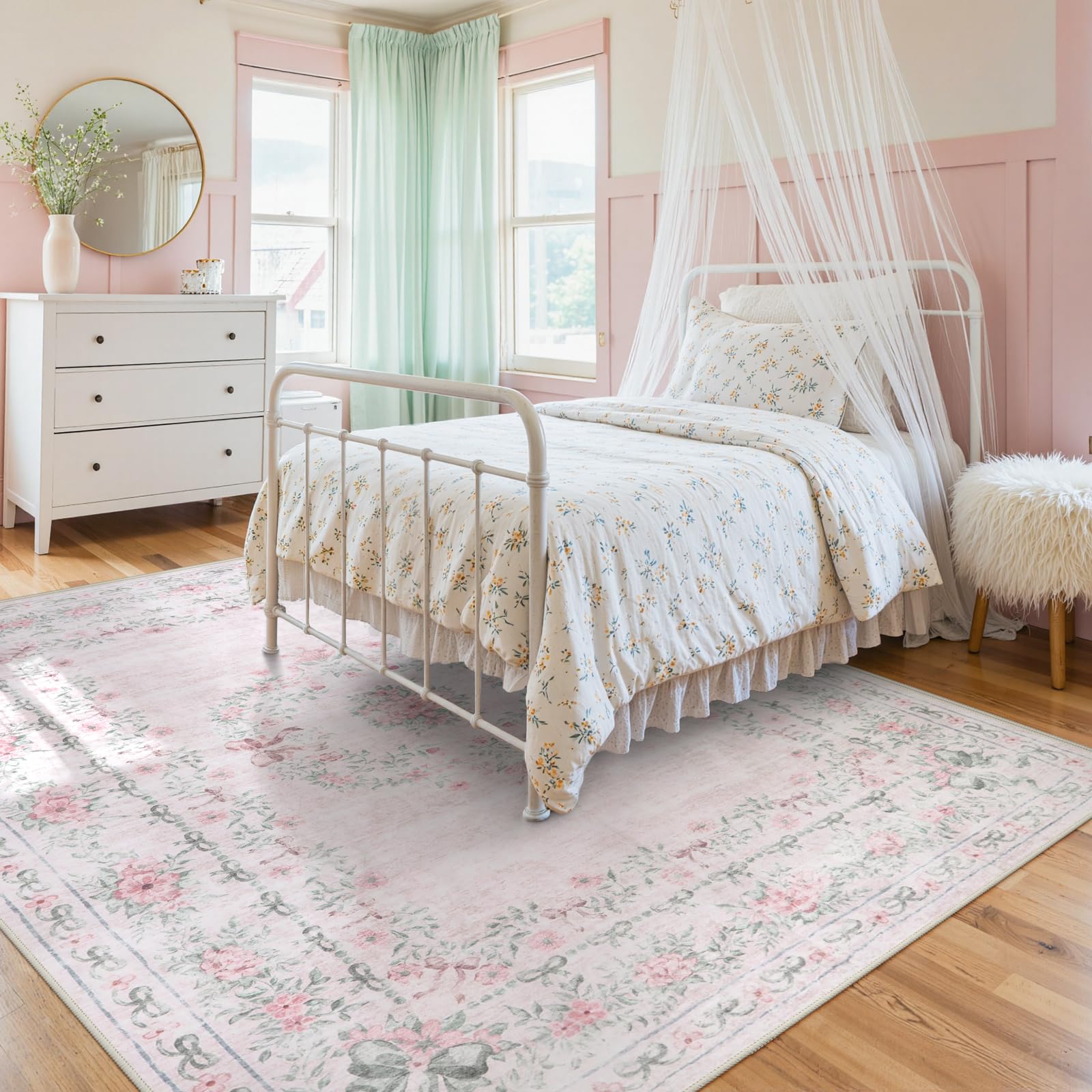Wonnitar boho rug complements modern decor with lightweight, easy-care maintenance