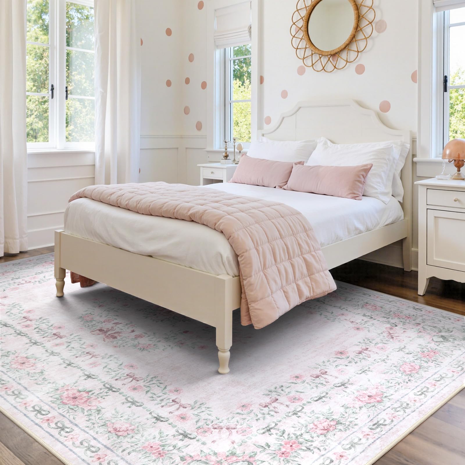 Wonnitar pet-friendly rug resists hair buildup and stains
