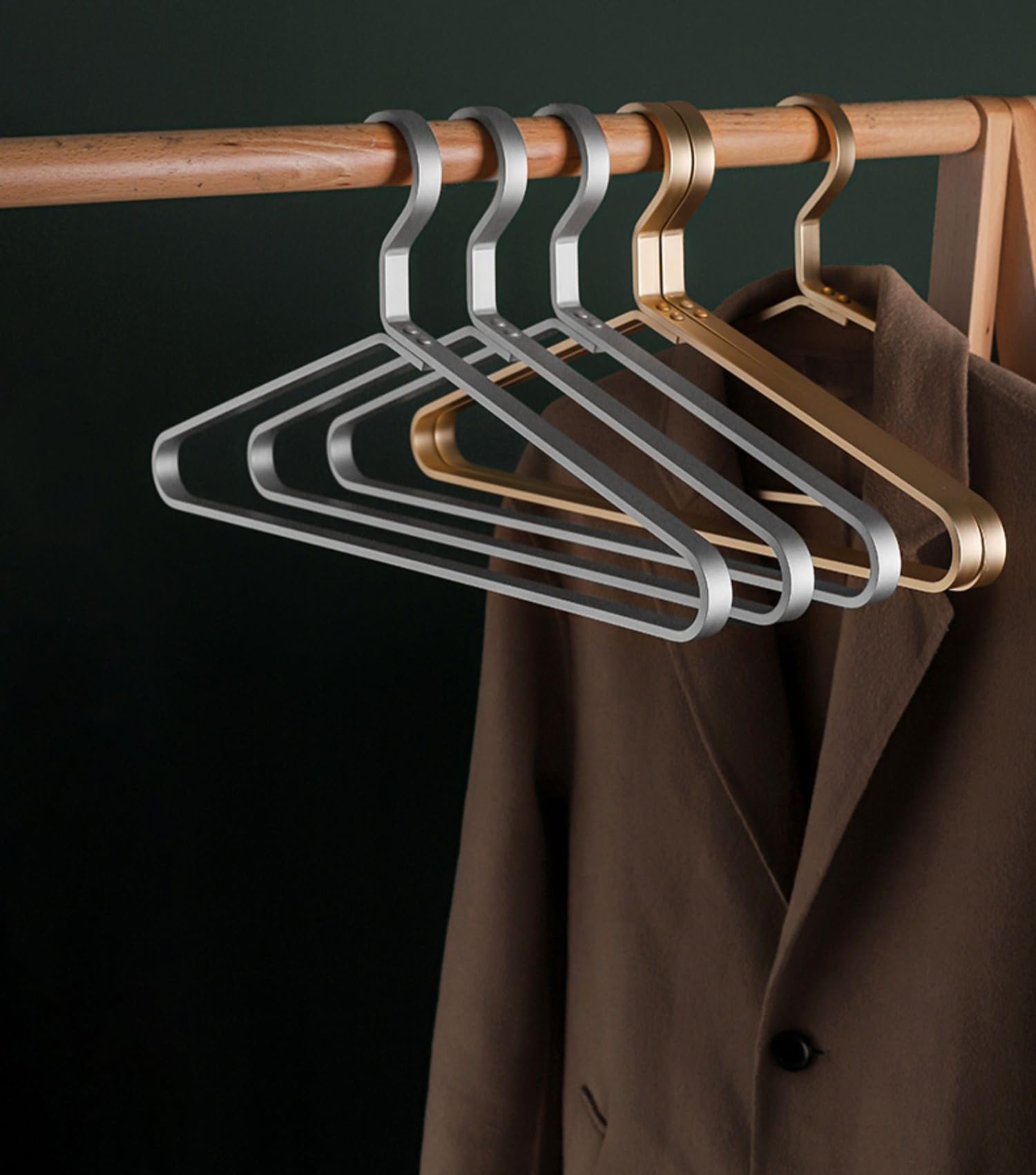 Wonqexz clothing support hanger ideal for shirts and dresses