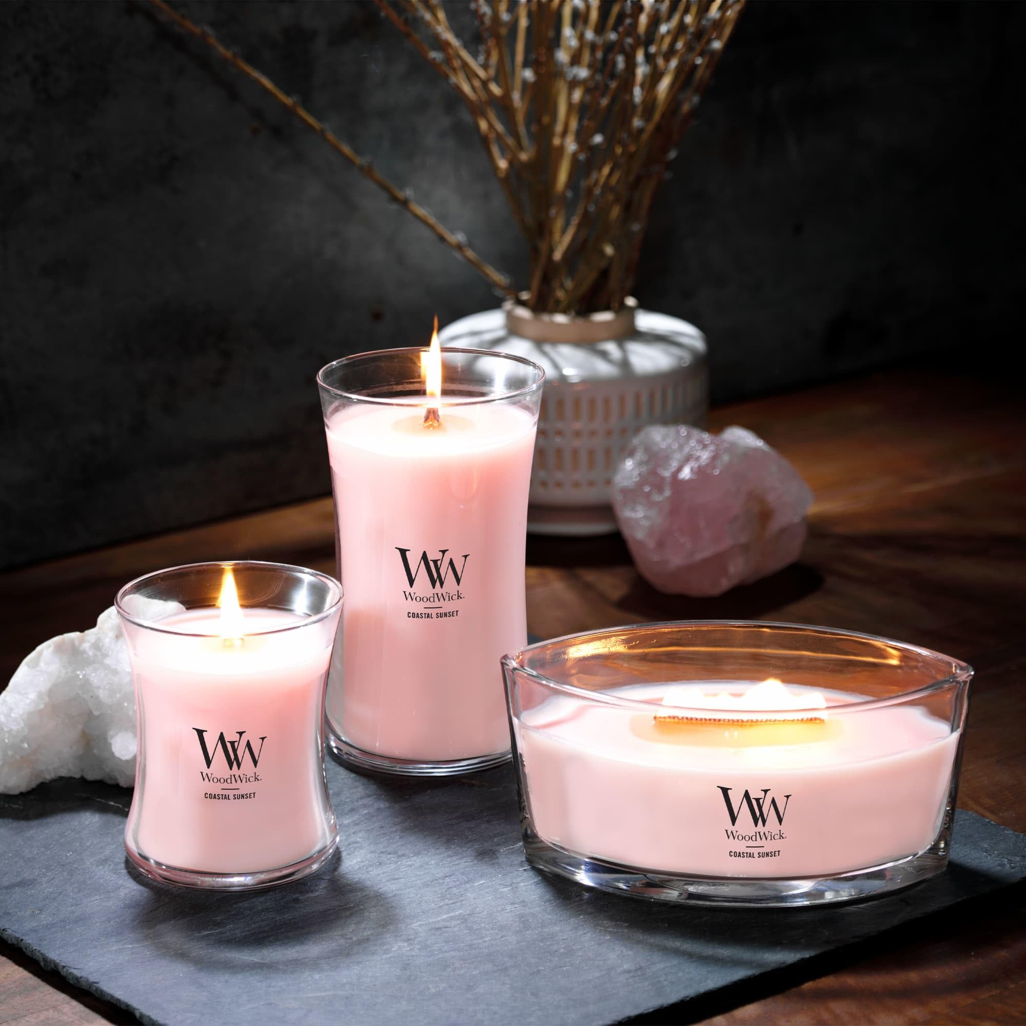 WoodWick Coastal Sunset Ellipse warm ambience accents any home setting.