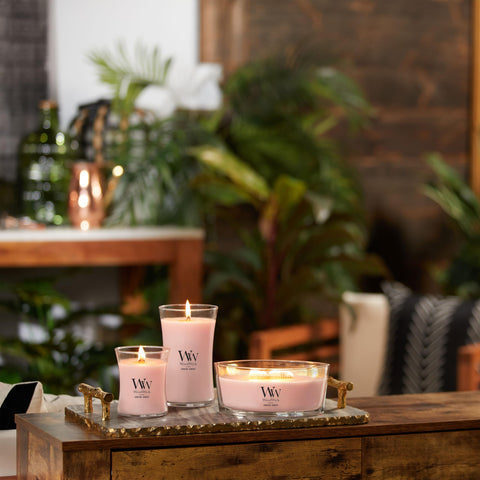 WoodWick coastal sunset fragrance notes evoke floral, coconut, and sea breeze.