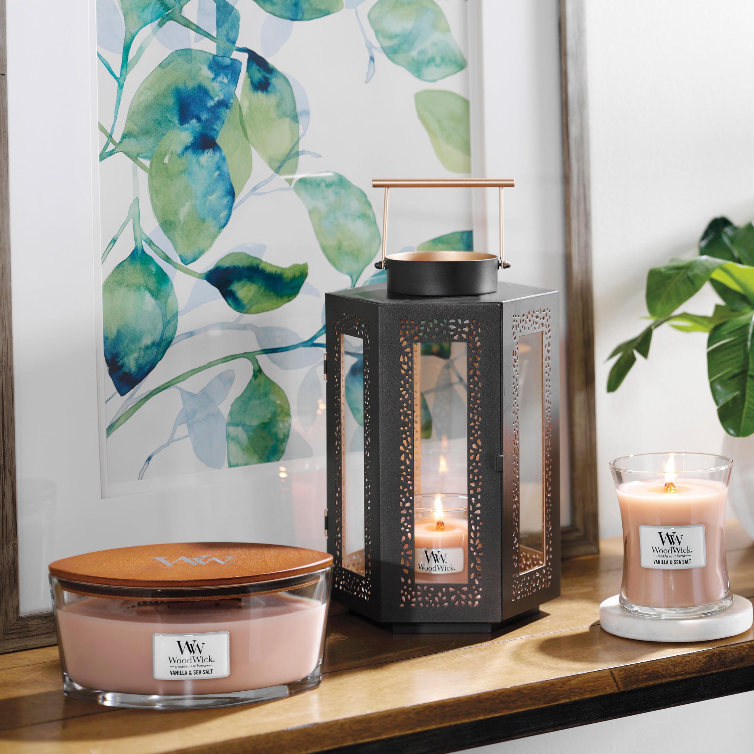WoodWick Ellipse Vanilla & Sea Salt creates cozy fireside vibes.