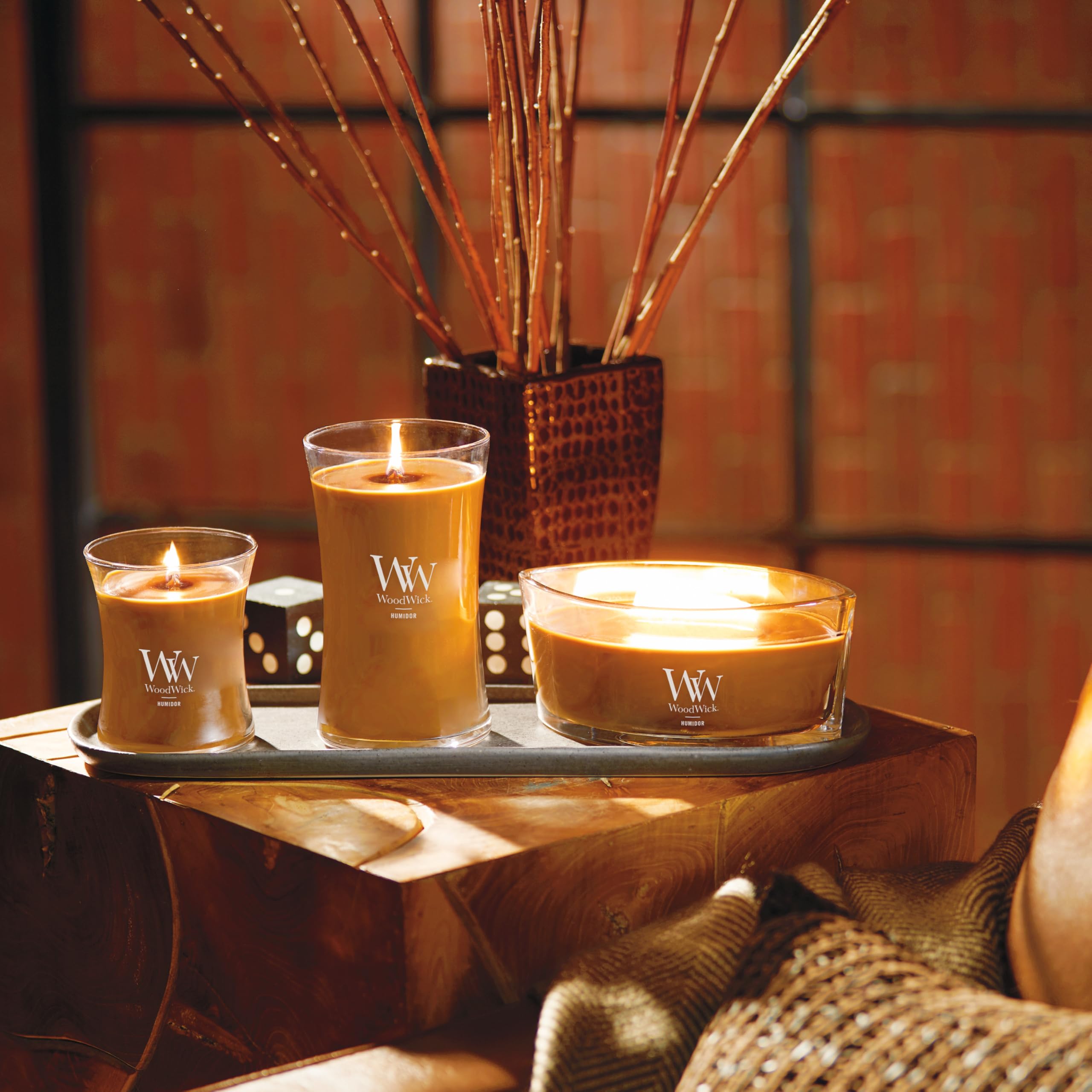 WoodWick Humidor ambient-fireplace setting for intimate spaces