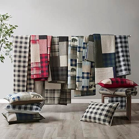 Woolrich Winter Hills packaging and brand labeling in product photo.