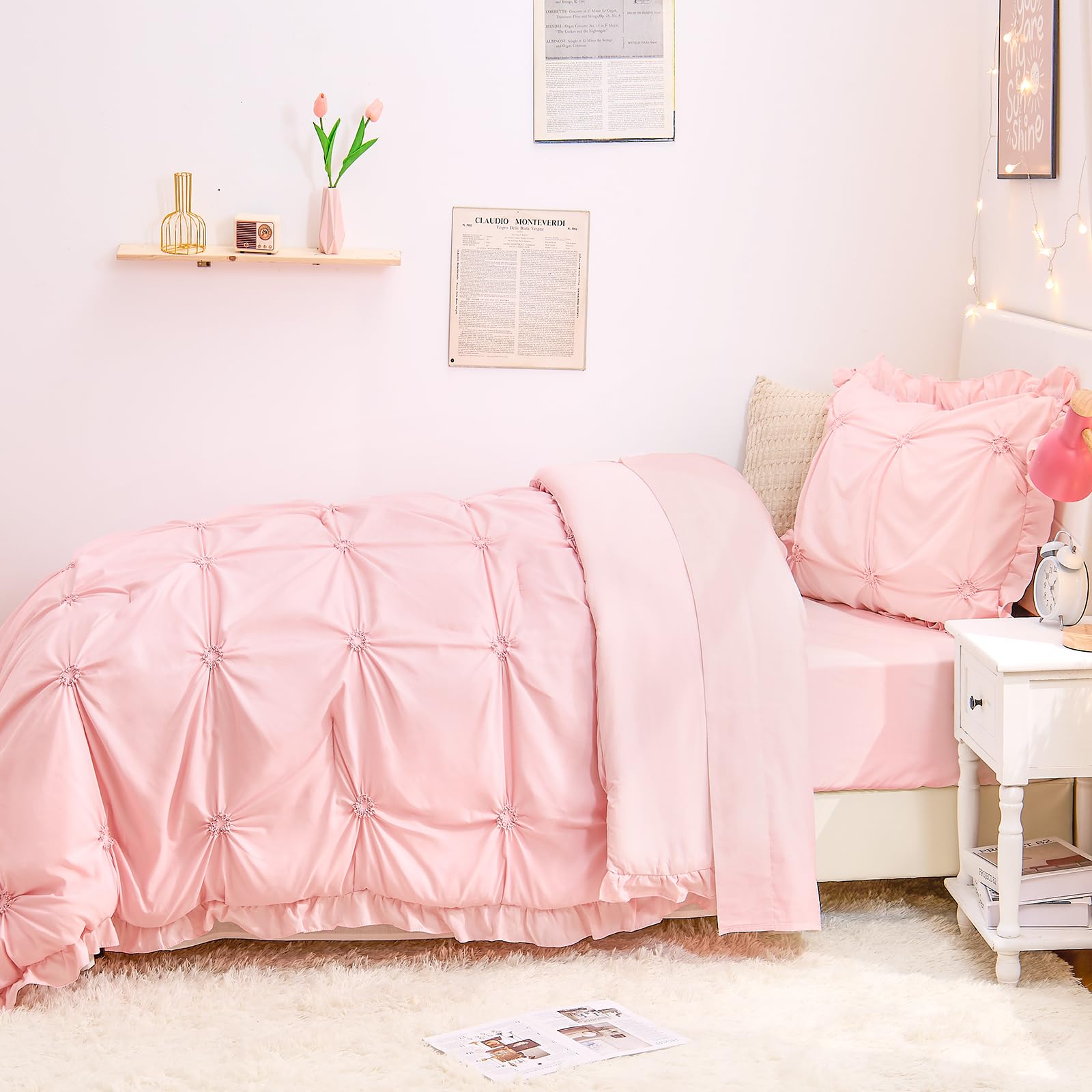Close-up of the flat sheet from Wowelife set, featuring smooth breathable fabric.