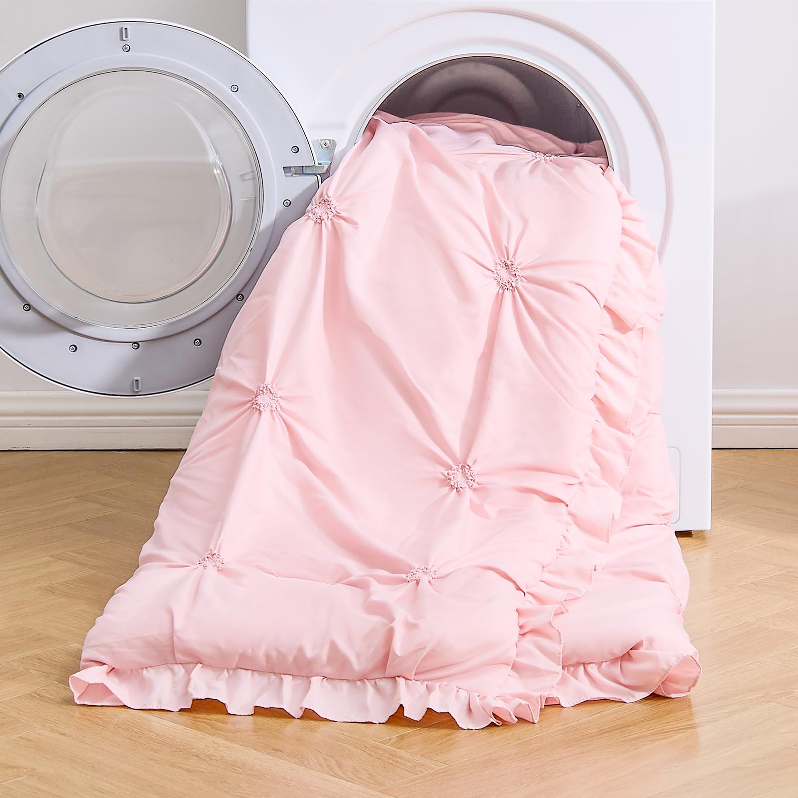 Wowelife pink-toned bedroom ambiance created by the twin comforter set.