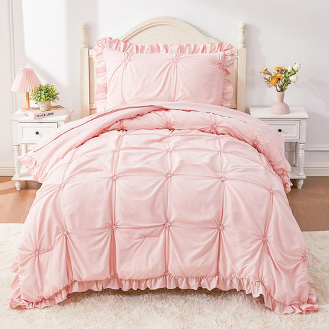 Wowelife twin bedding shows floral jacquard detail for a dreamy bedroom touch.
