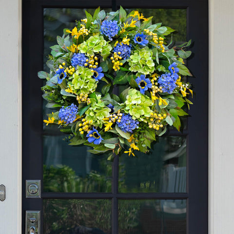 WreathQueen easy-hang hook enables quick front-door installation.