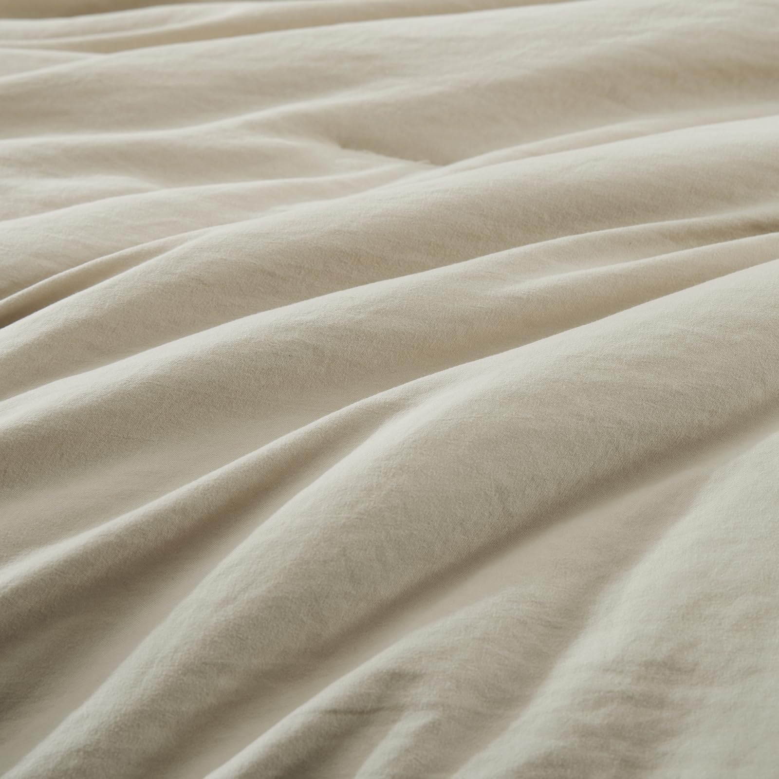 WRENSONGE pillowcases protect pillows and enhance a neat, clean appearance