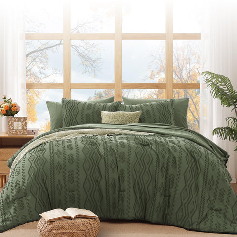 Close-up of geometric diamond pattern on the tufted comforter for chic texture.