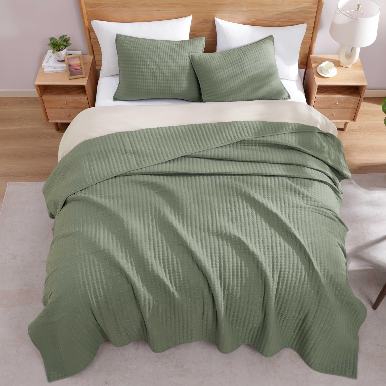 WRENSONGE king-size quilt offers versatile use on bed or sofa