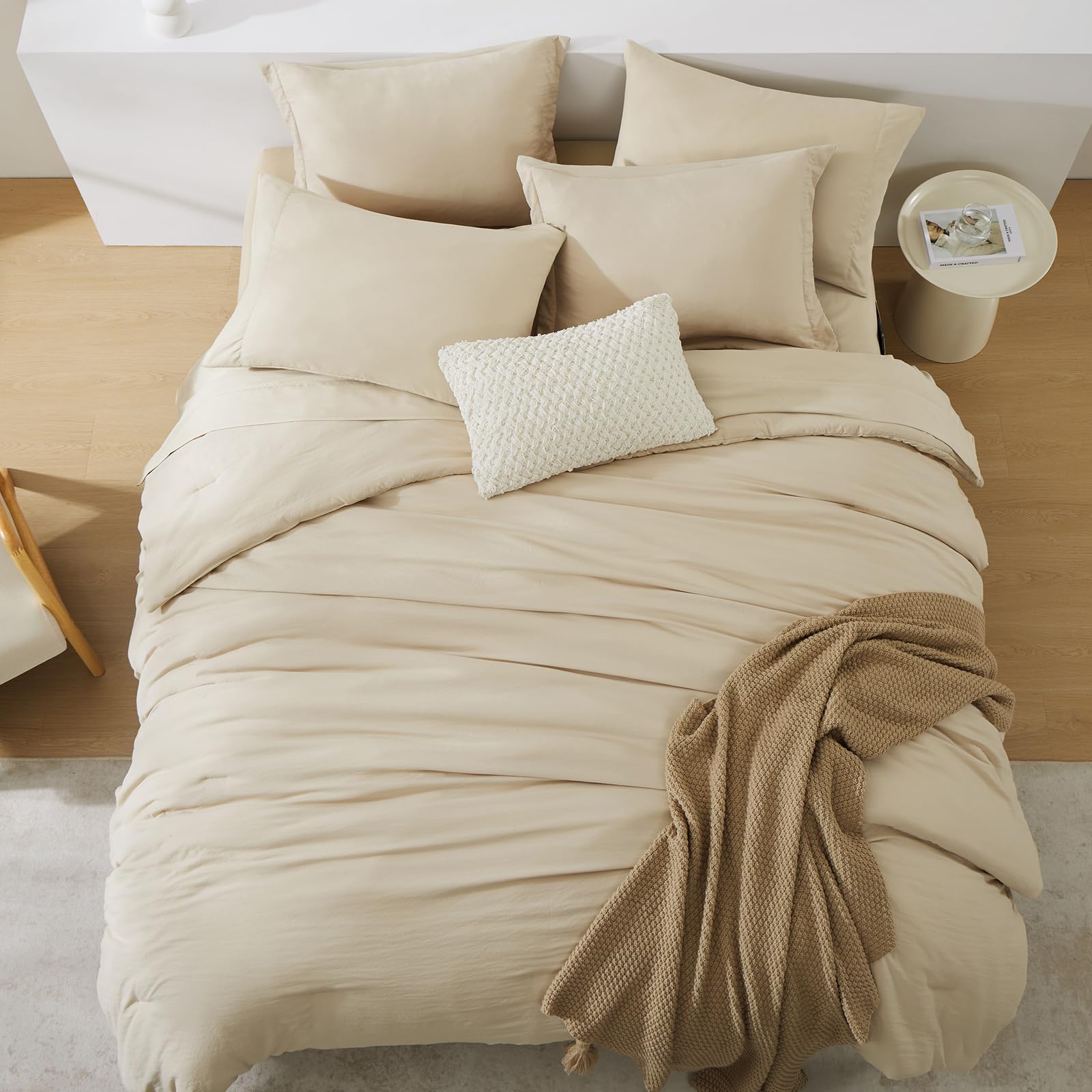 Wrensonge queen comforter 90x90 inches, plush and cozy for year-round warmth.