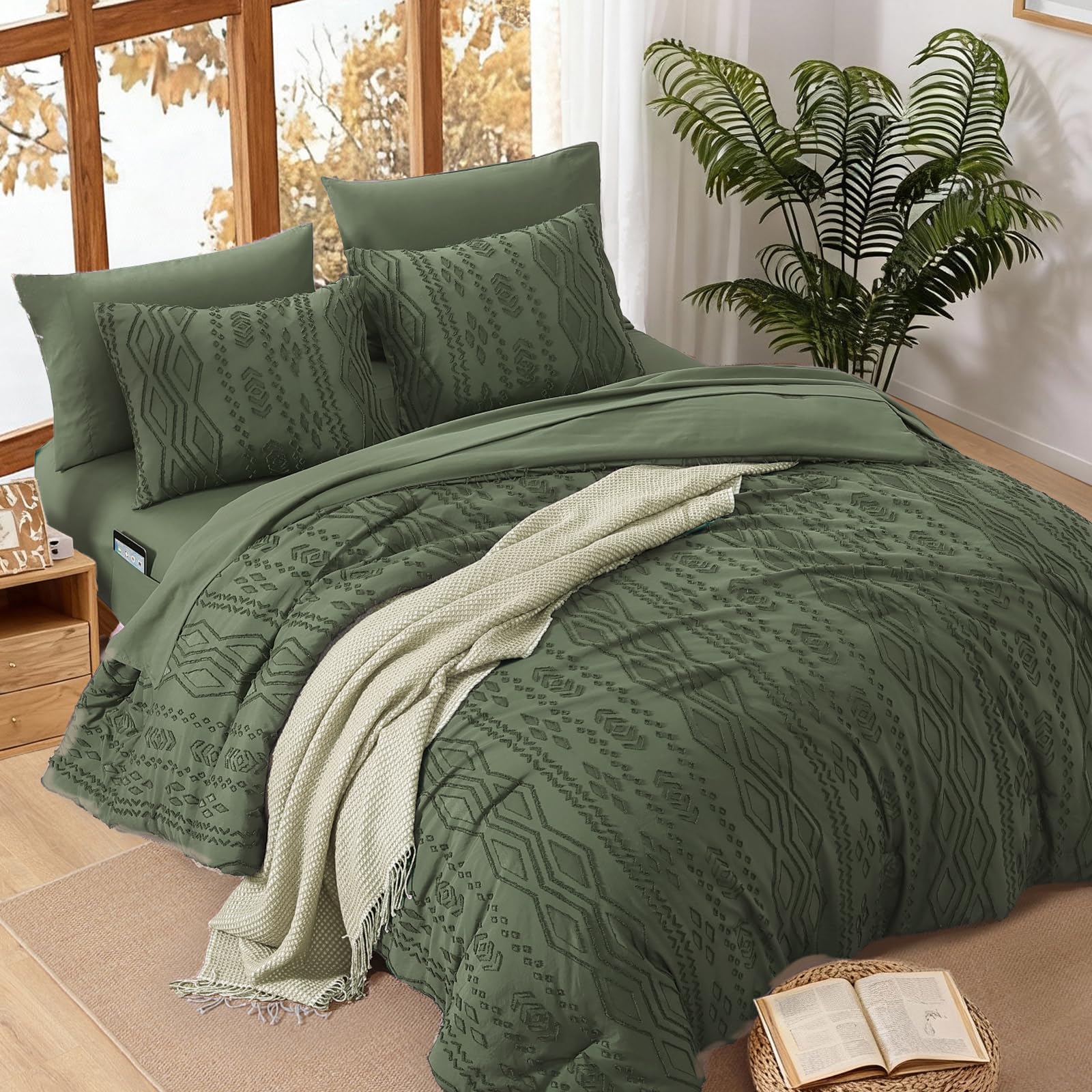 Queen fitted sheet with a deep 14-inch pocket for secure, easy fit.