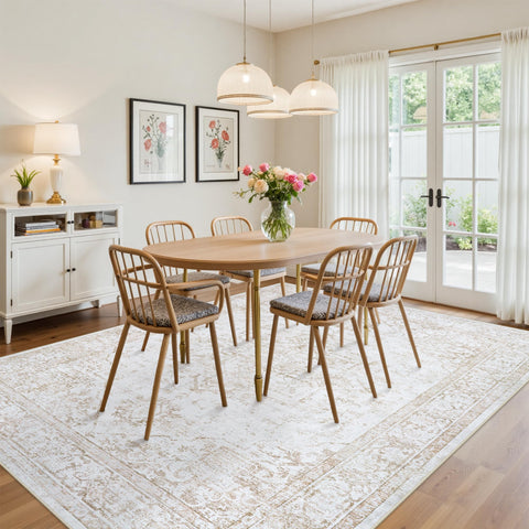 Xafir machine-washable area rug simplifies cleaning routines.