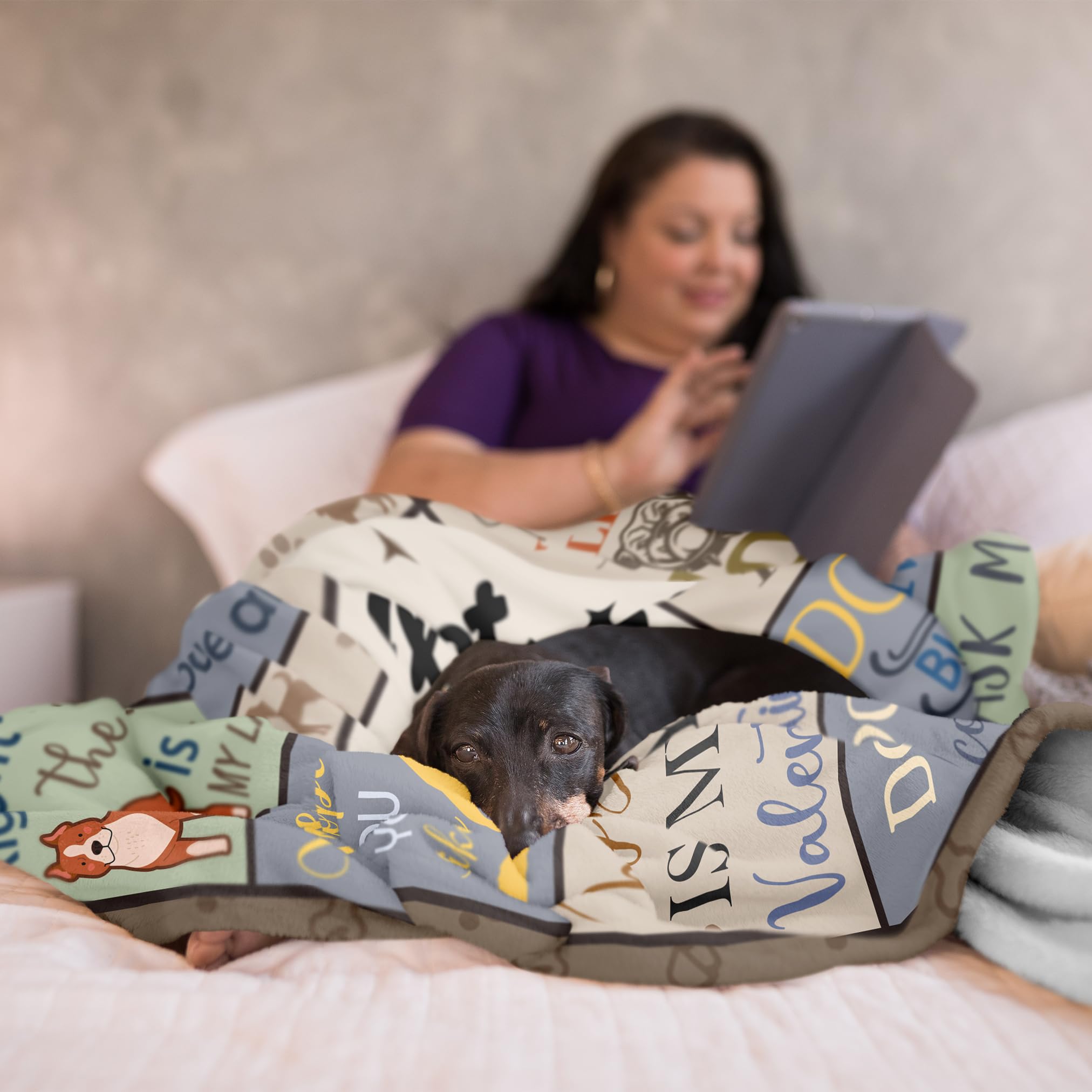 XALAZY Mothers Day blanket on couch, ideal for relaxing dog lovers