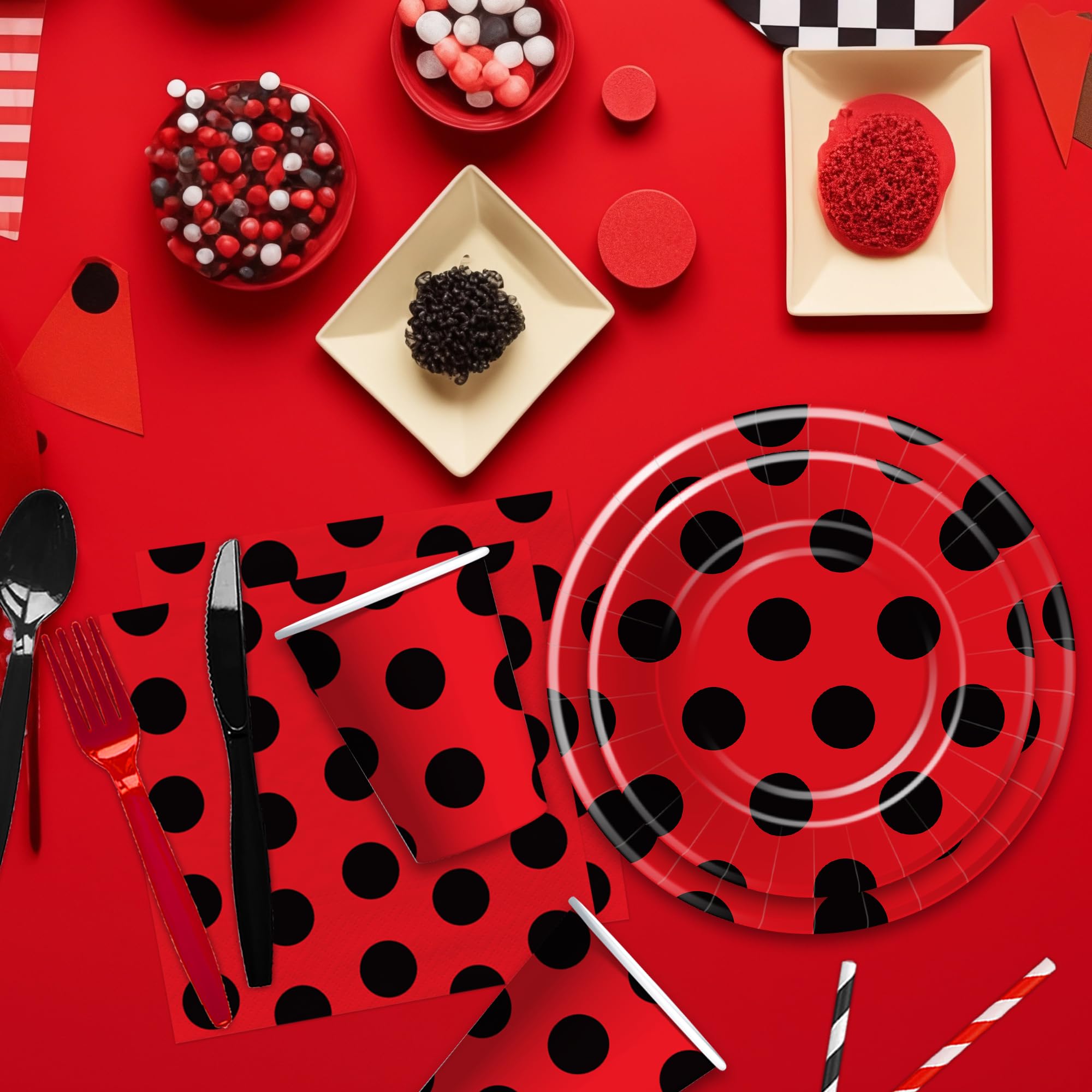 Xenorik ladybug party set creates a coordinated setup for birthdays and baby showers.