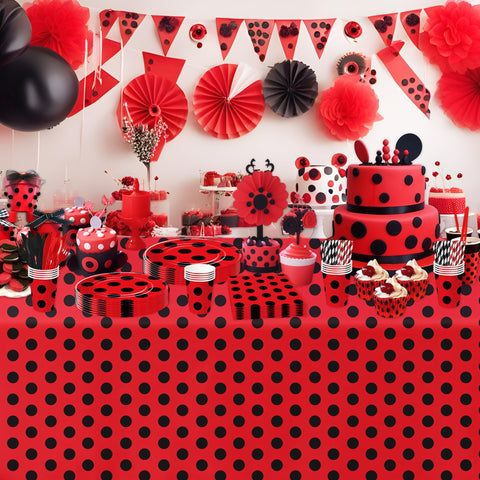 Xenorik paper straws pair with plates for a cohesive, mess-free celebration.