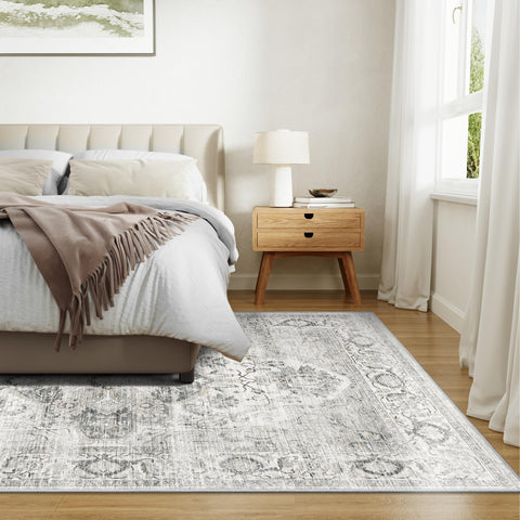 Xilixili living-dining layout demonstrates generous footprint without door obstruction.