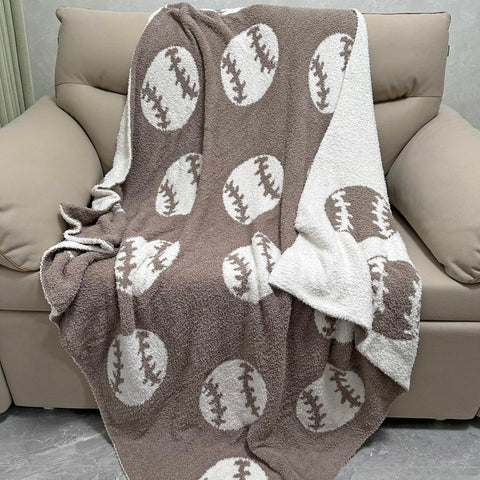 XING7DAY baseball-pattern blanket offers breathable, easy-care daily use.