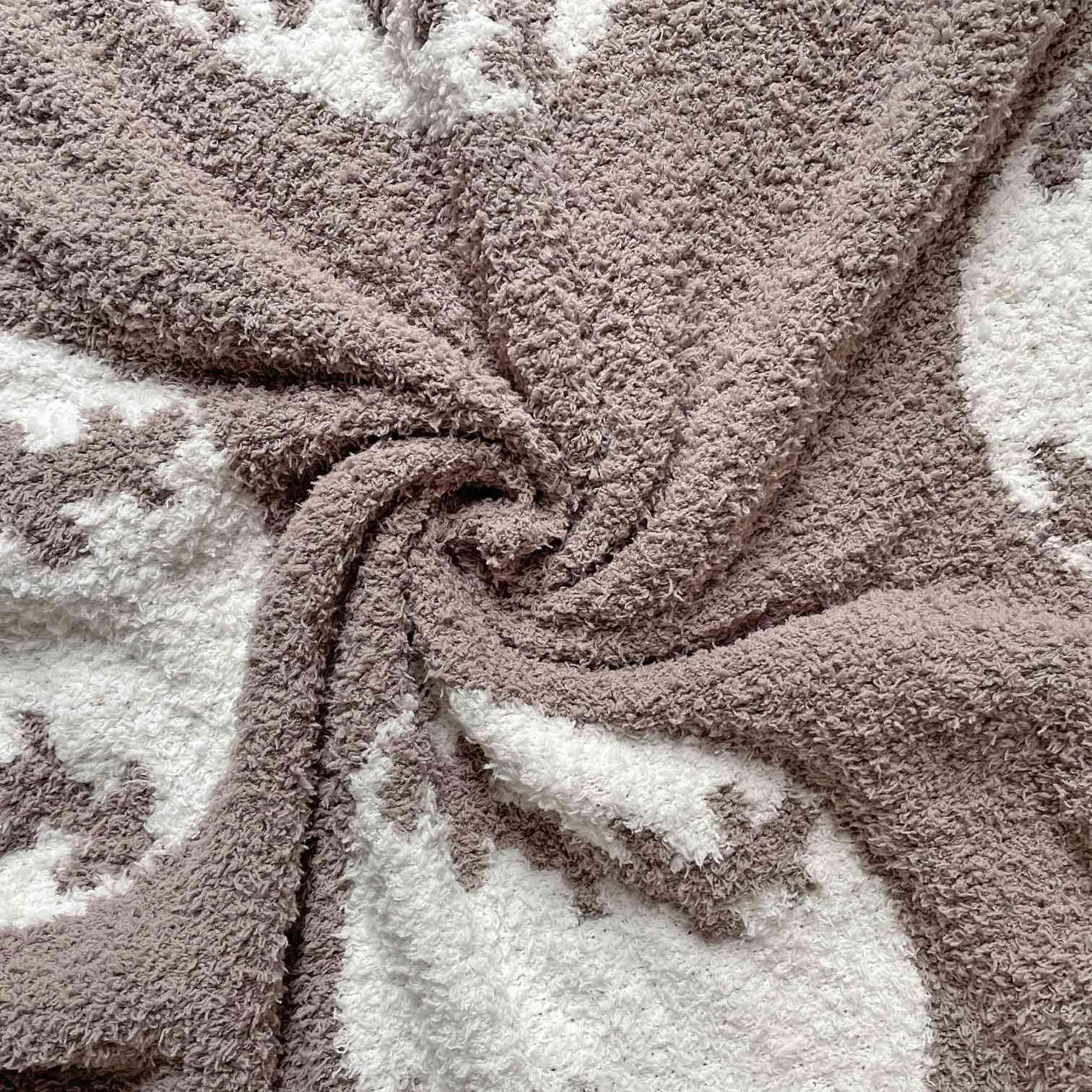 XING7DAY baseball-pattern blanket sized 50x60 for versatile use.