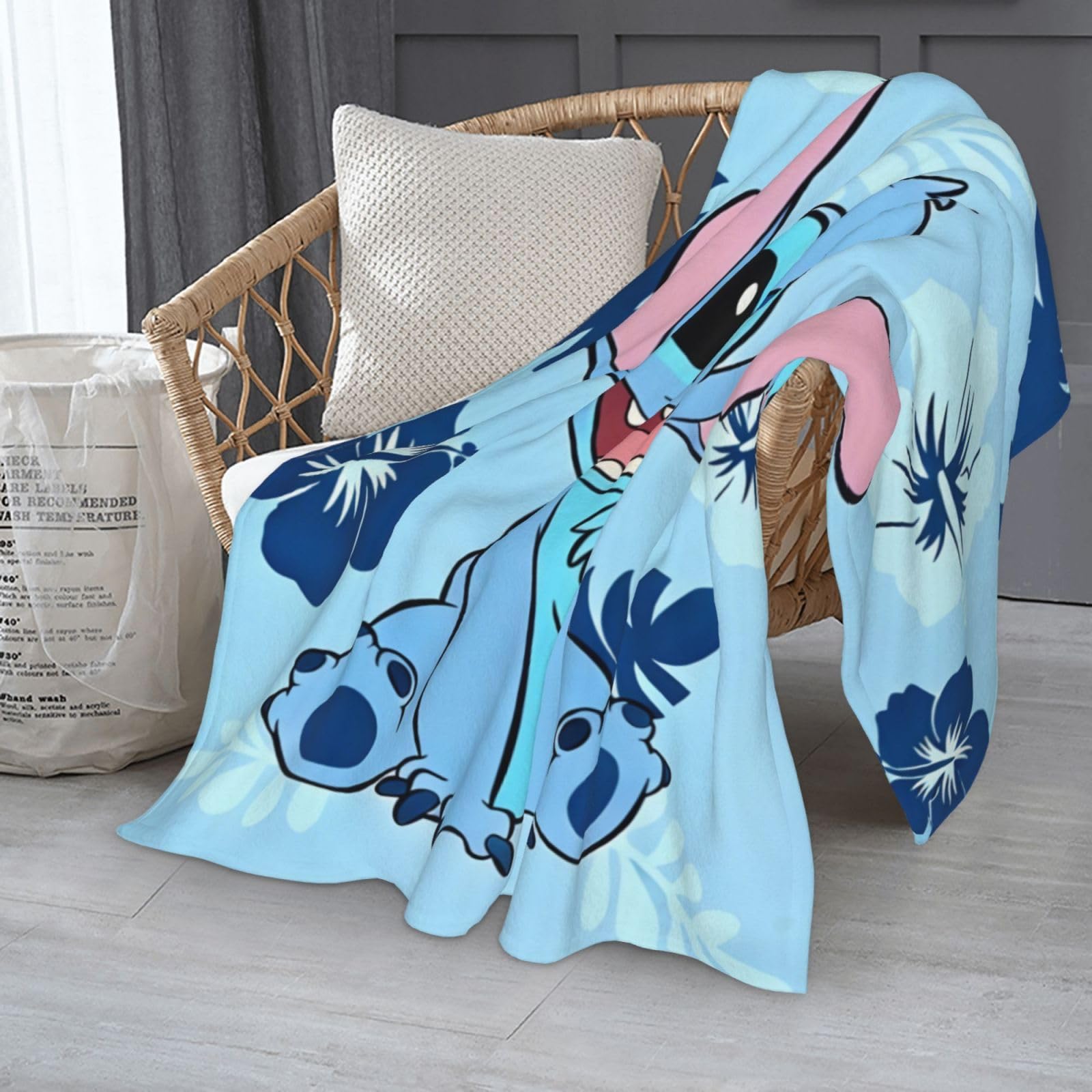 Xjmjhy cartoon-character design blanket brings playful style to any room