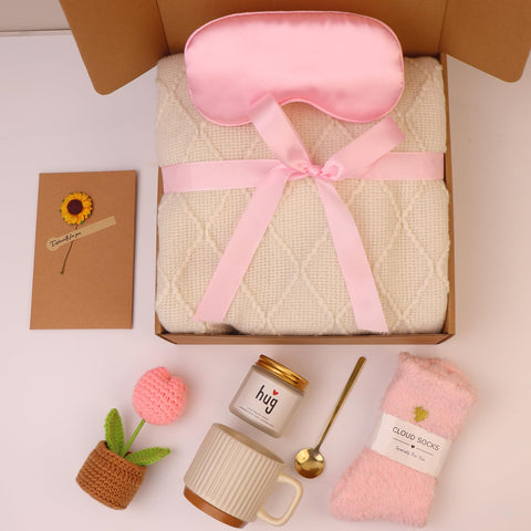 XKOYY hand-knitted tulip adds a decorative, tactile touch to gifting.