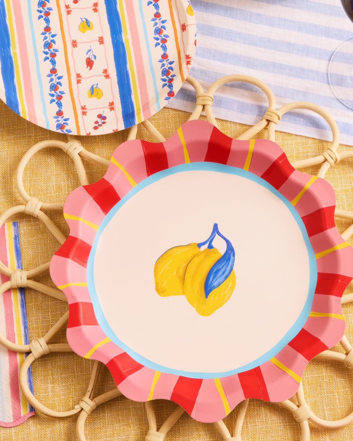 xo, Fetti Italian Summer Plates wavy edge dinner plate adds stylish texture