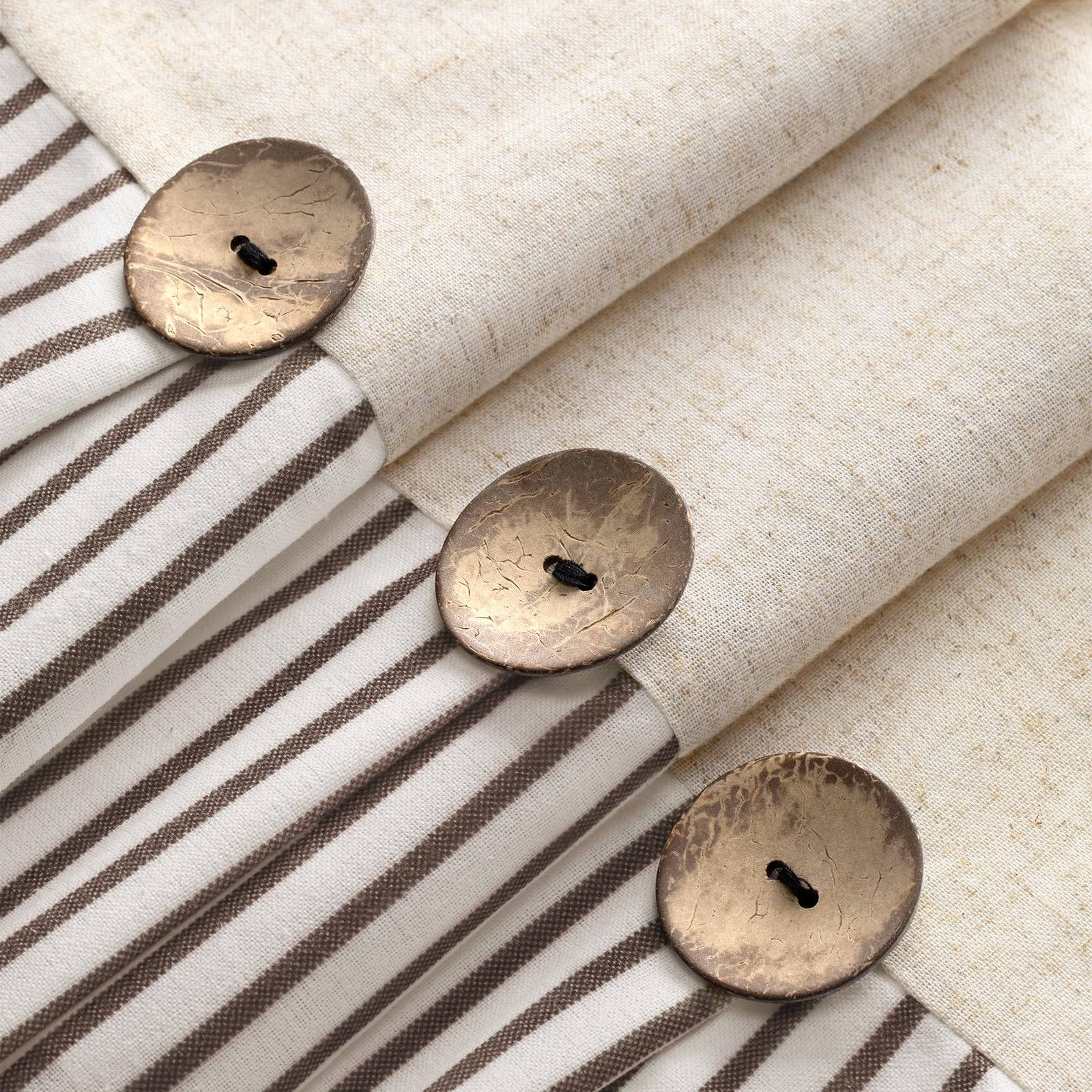 XOGUIBO care-friendly curtain machine washable for easy maintenance.