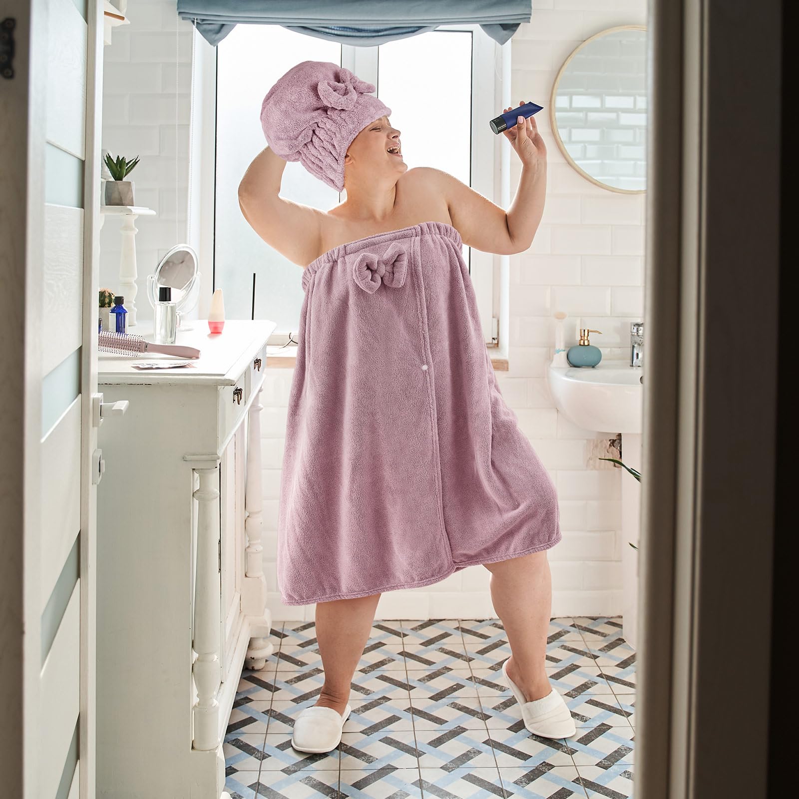 Xtinmee machine-washable and dryer-safe bath wrap for easy care