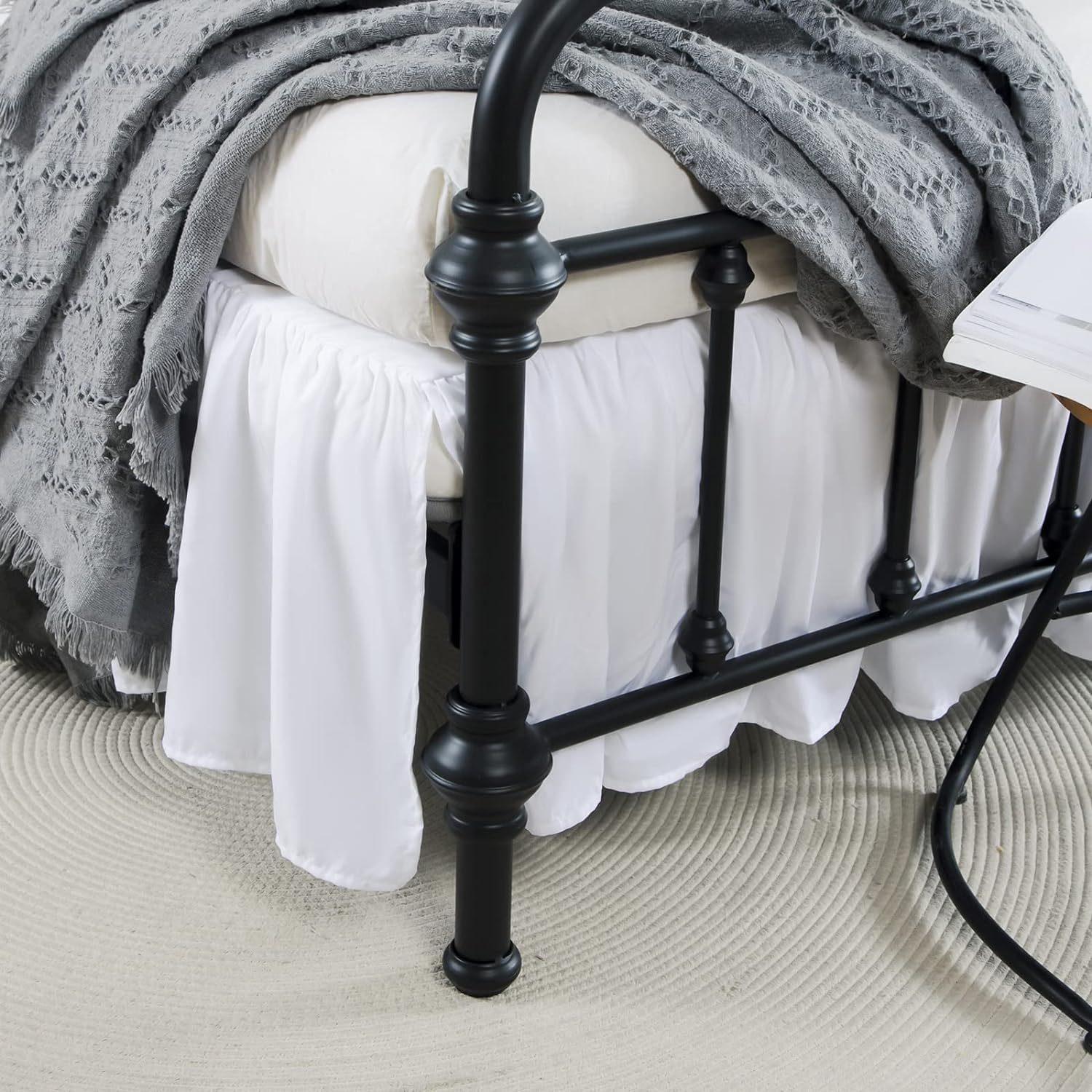 Xuan Dian 12-inch drop under-bed view hides box spring and frame.