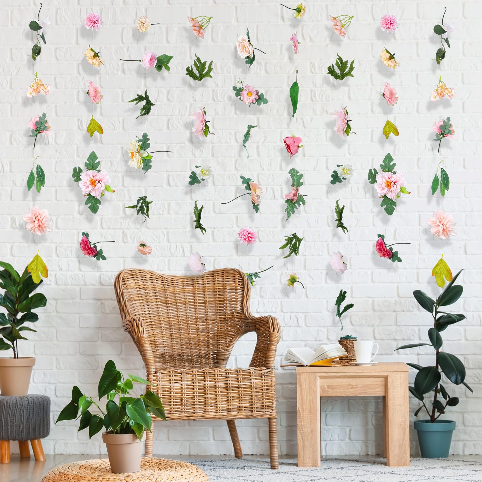 XunYee welcome-board garland greets guests with cheerful florals.