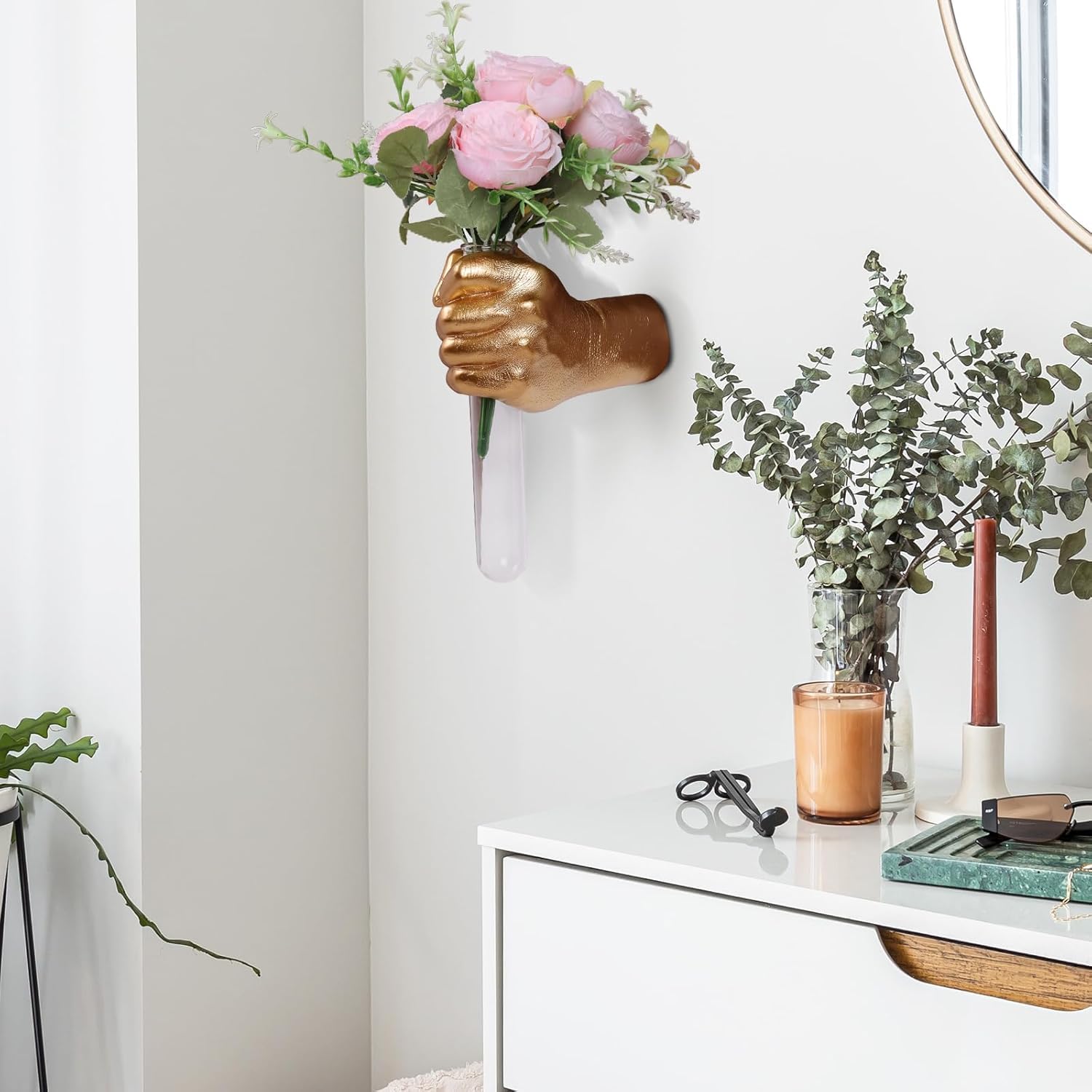 XYQXYQ gift for art lovers provides a distinctive home decor present