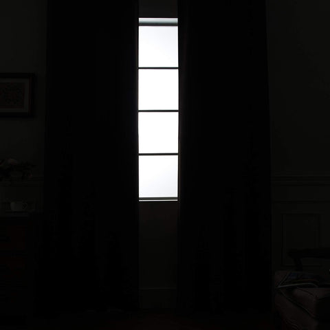 Yakamok bedroom drapes grey; ideal for cozy evenings and daytime naps.