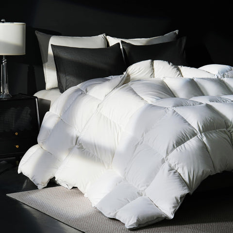 Yalamila goose-down comforter king cover showing premium softness and cloud-like warmth for all-season sleep