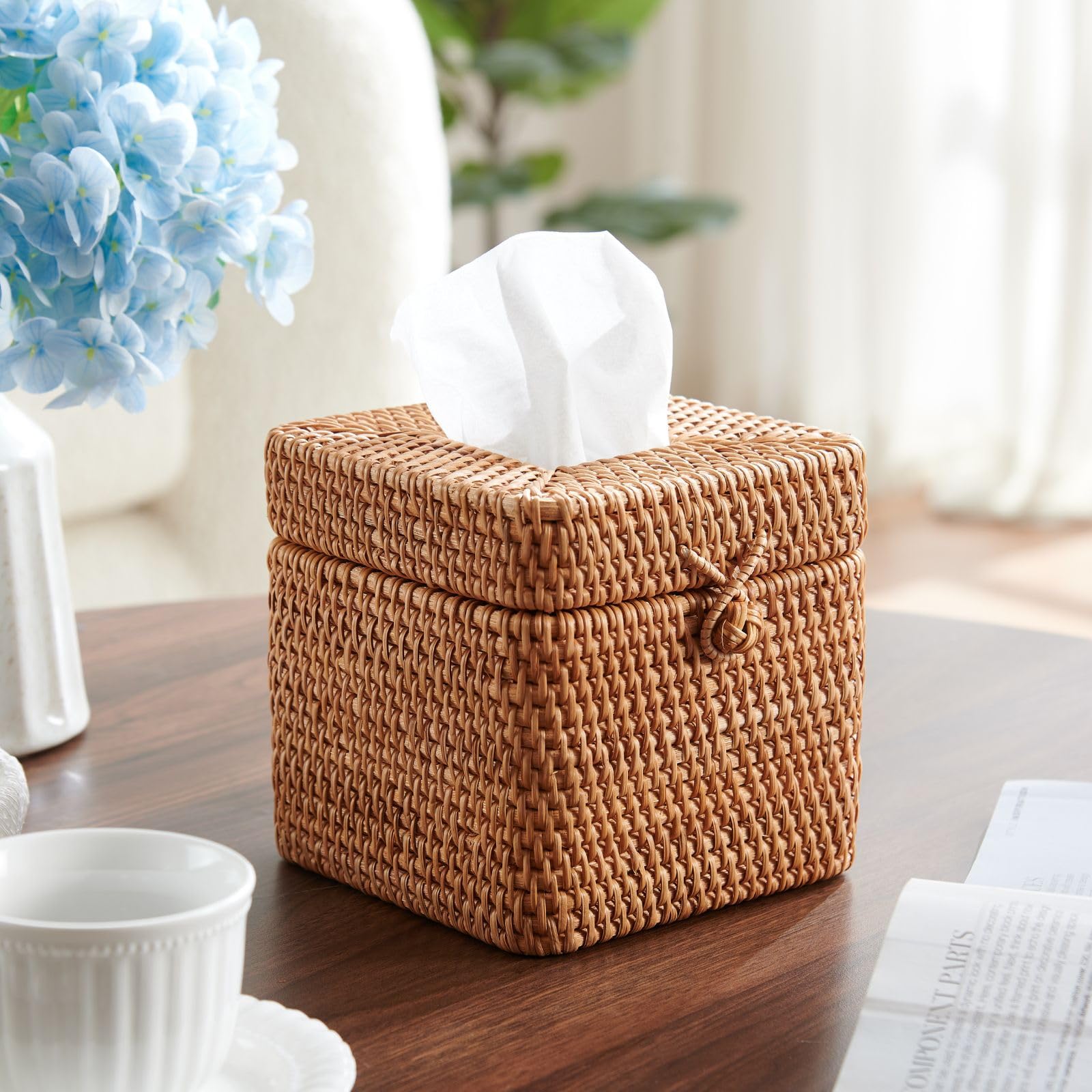 YANGQIHOME lid opens smoothly for quick tissue access.