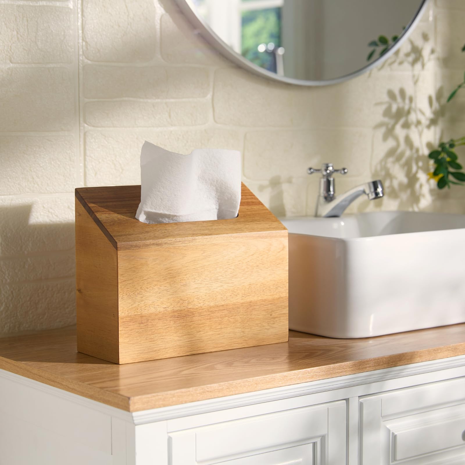YANGQIHOME sliding-panel makes tissue replacement quick and effortless.