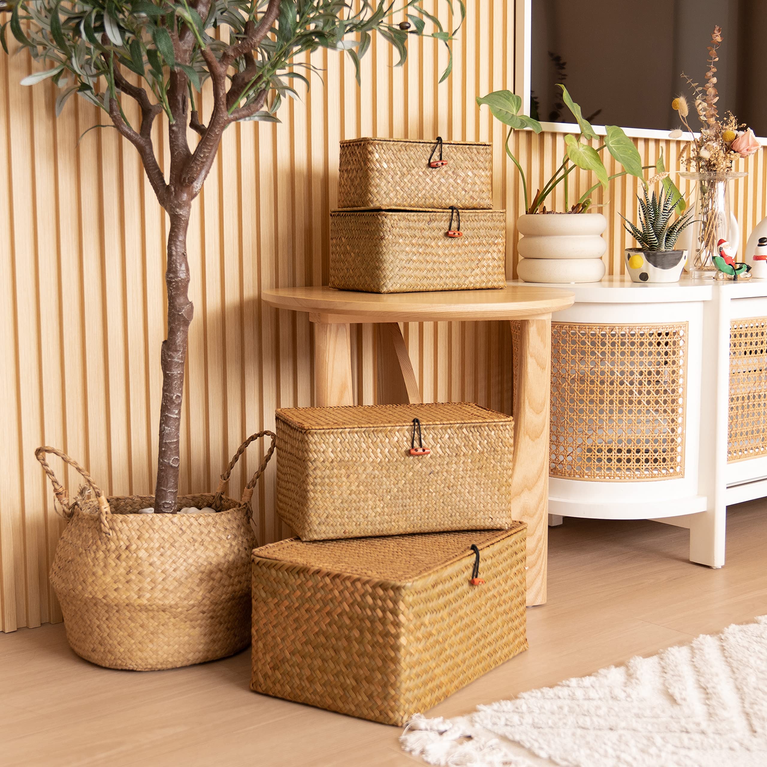 YANGQIHOME L-size wicker basket with lid ideal for media and remote storage.