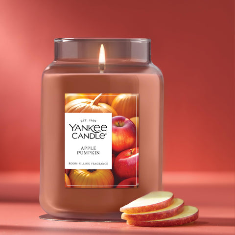Yankee Candle Apple Pumpkin natural-fiber wick close-up for clean, steady burn