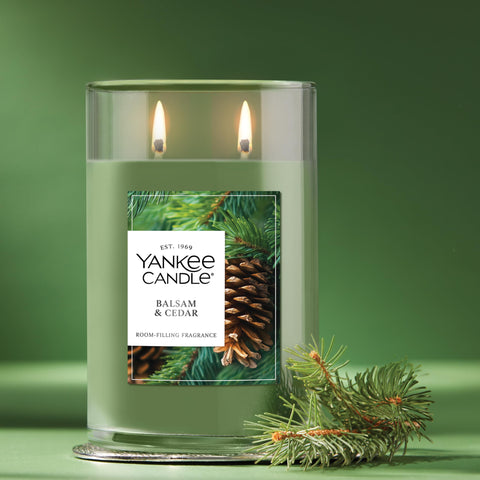 Yankee Candle soy-wax blend promotes clean, steady fragrance release