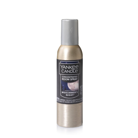 Yankee Candle Midsummer’s Night spray mist dispersing strong fragrance to refresh a room