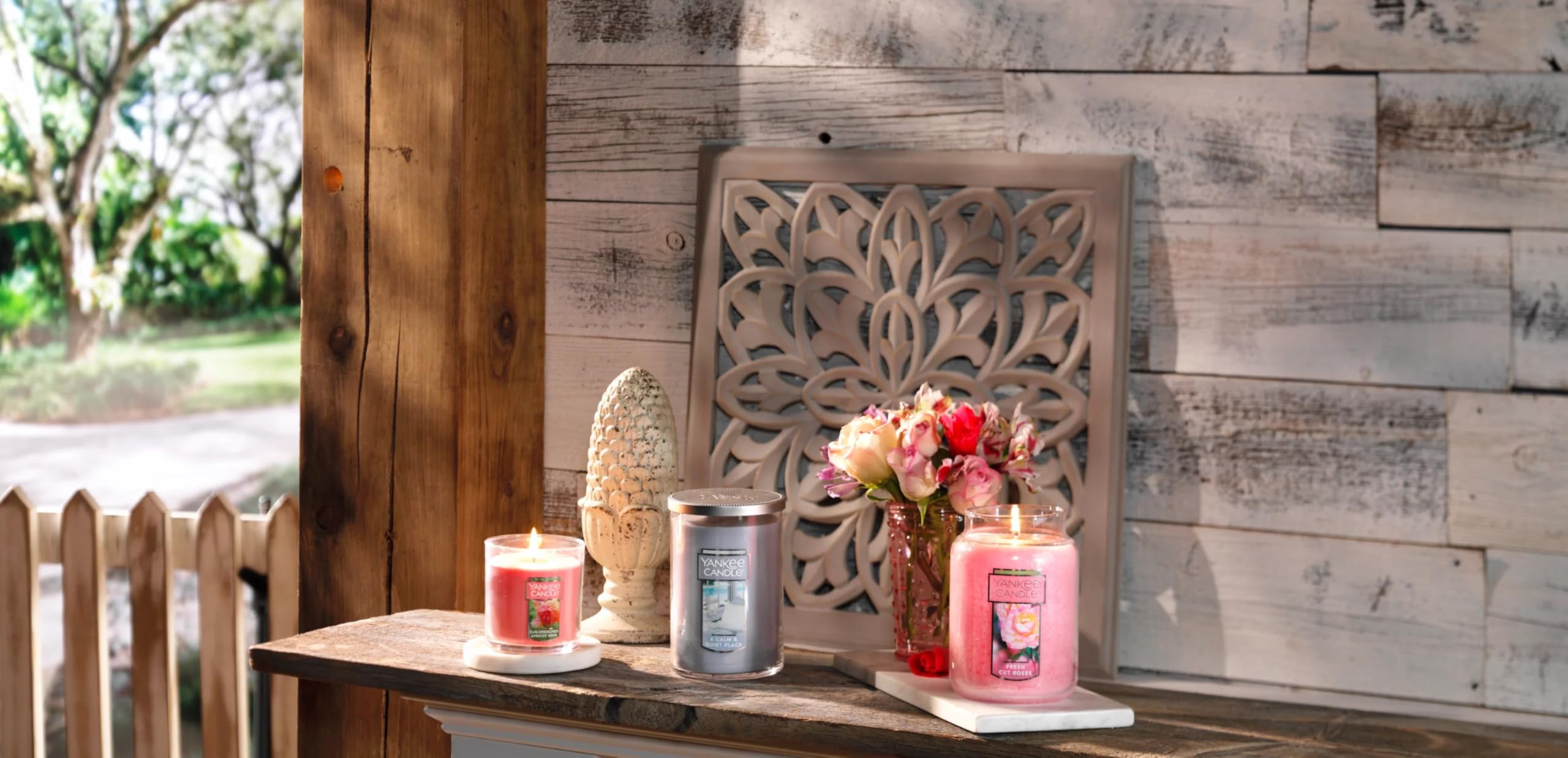Yankee Candle Fresh Cut Roses notes include apple peel, citrus, and rose.