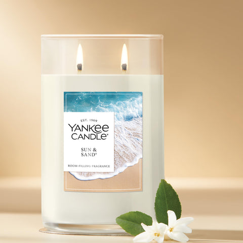Yankee Candle Large Tumbler premium plant wax blend visual teaser for slow, steady scent release