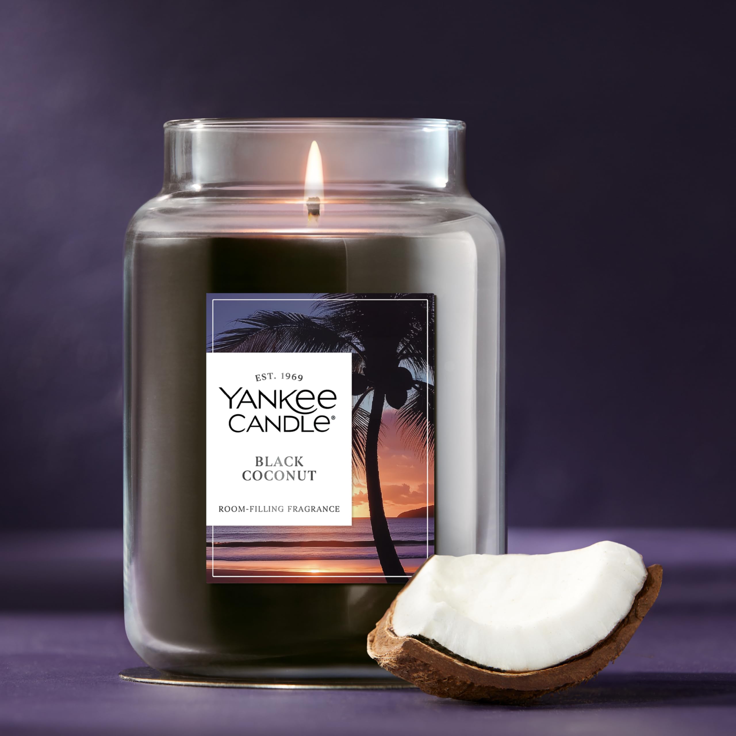 Yankee Candle Original Large Jar label and packaging convey premium quality.