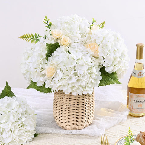 Yastouay Hydrangea 21in stems ideal for centerpieces.