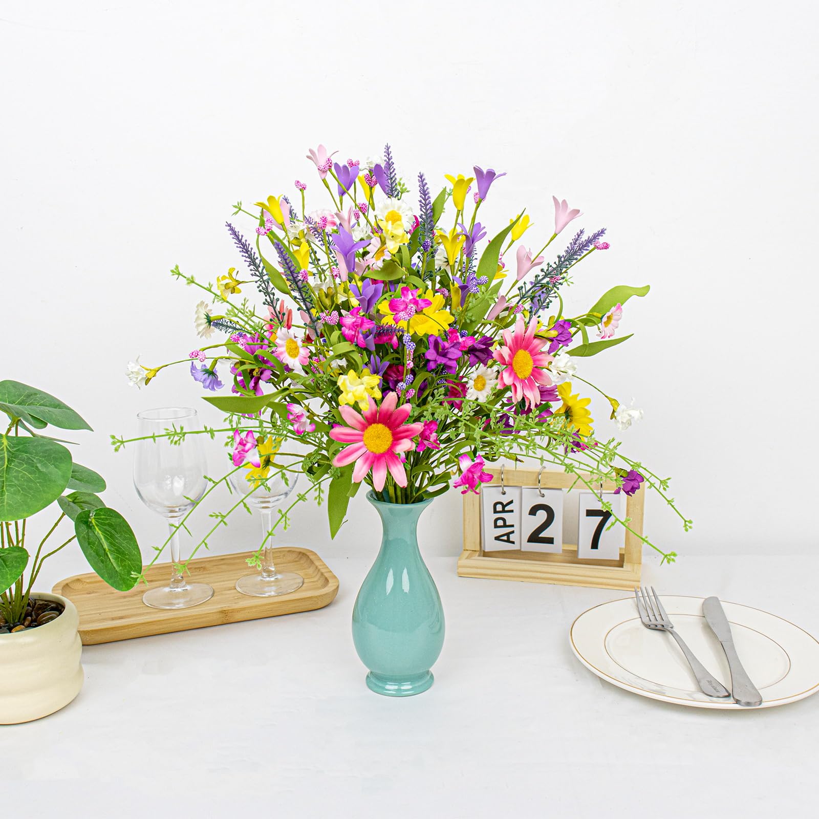 Yawwind Bendable stem design enables versatile wreaths and bouquets