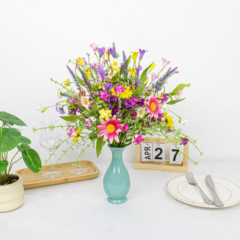 Yawwind Bendable stem design enables versatile wreaths and bouquets