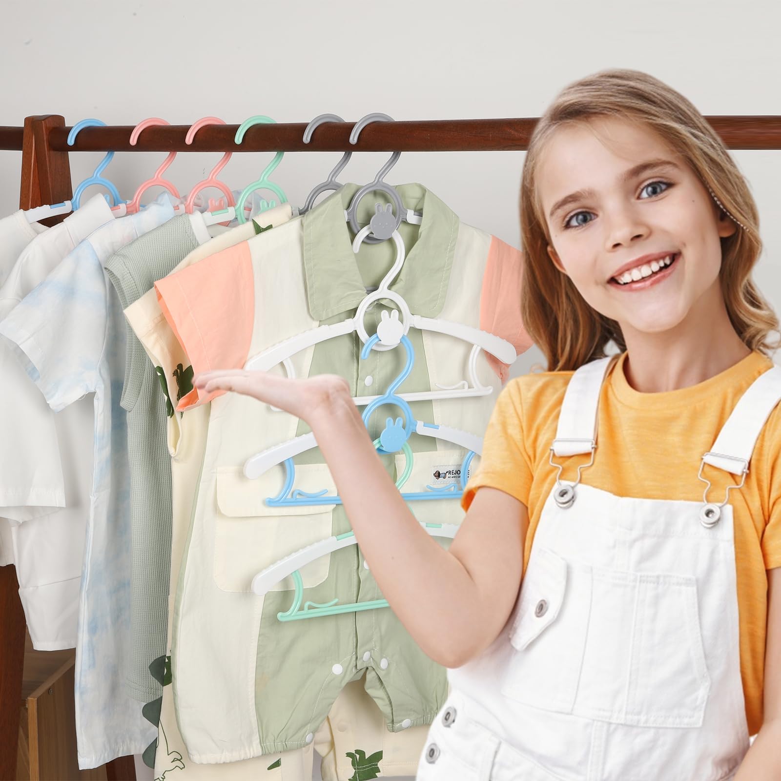 YeJieYJ multicolor toddler hangers simplify outfit coordination.