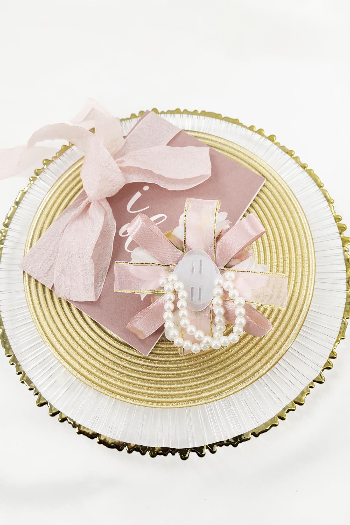 Yelinart close-up silk roses and orchids showcase refined craftsmanship.