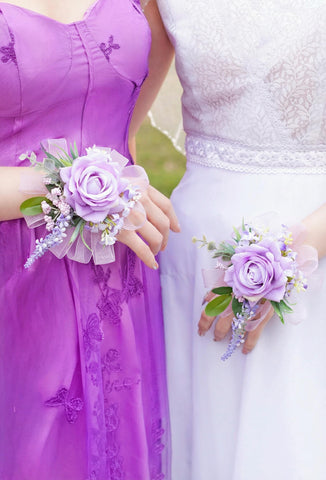 Yelinart corsage dimensions show a universal, flattering fit